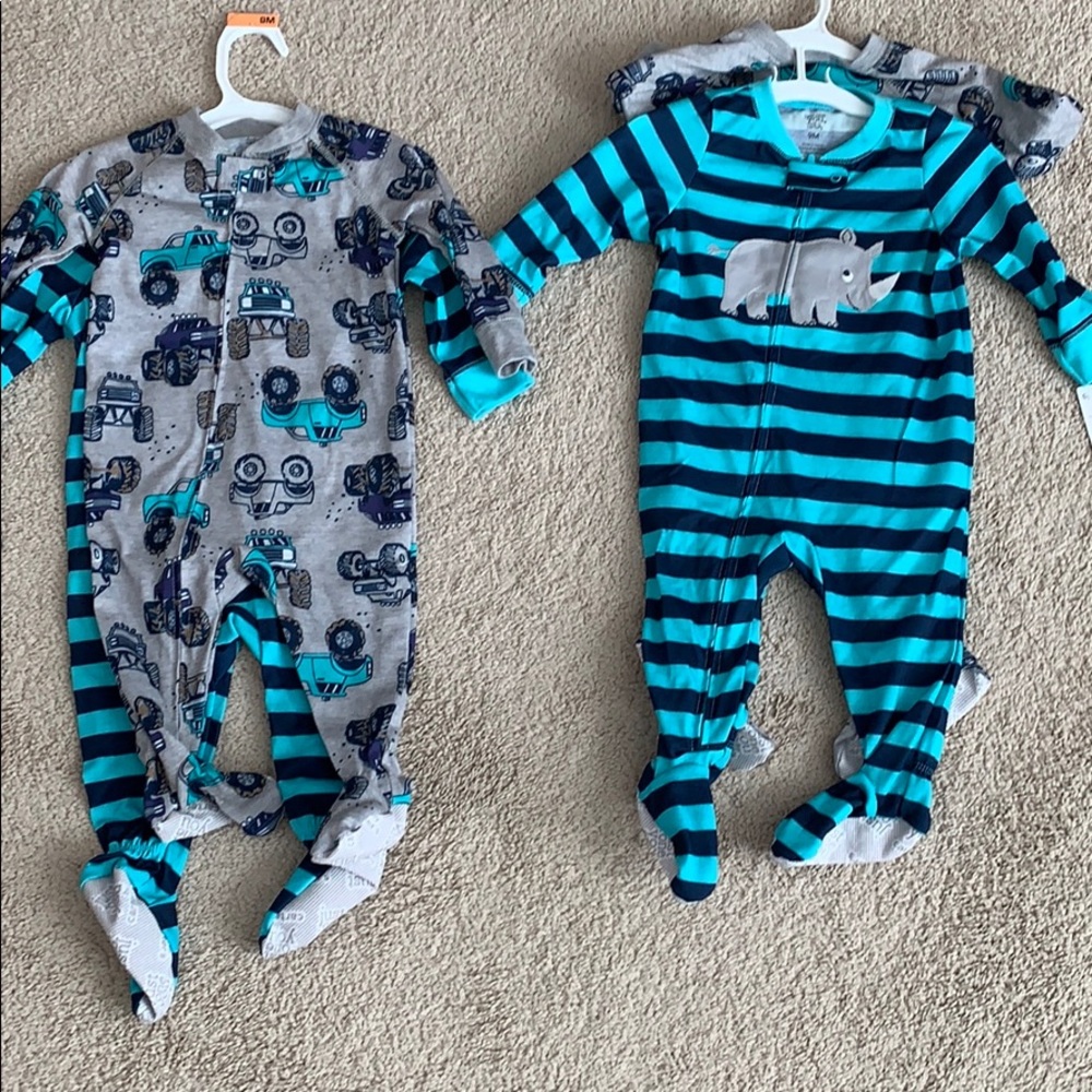 2 NWT 9M Boys footie Sleepers zip up